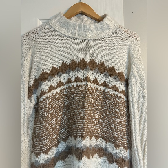 Knox Rose Cream Knit Sweater With Design - Picture 3 of 5